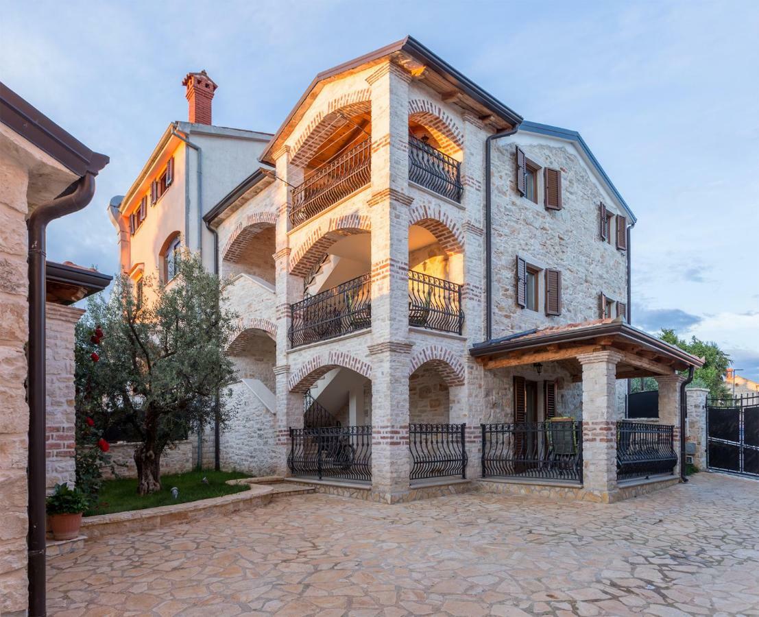 Apartments P&B Tar-Vabriga Zewnętrze zdjęcie