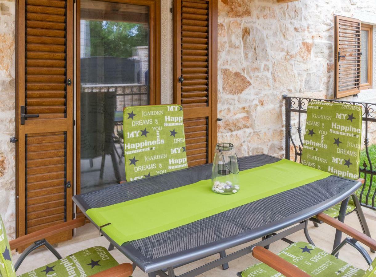 Apartments P&B Tar-Vabriga Zewnętrze zdjęcie