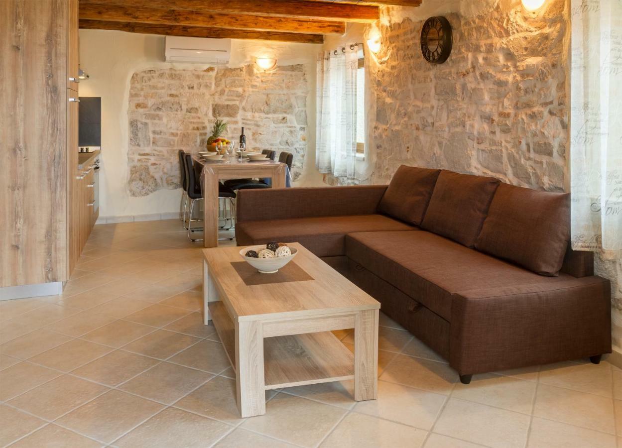 Apartments P&B Tar-Vabriga Zewnętrze zdjęcie