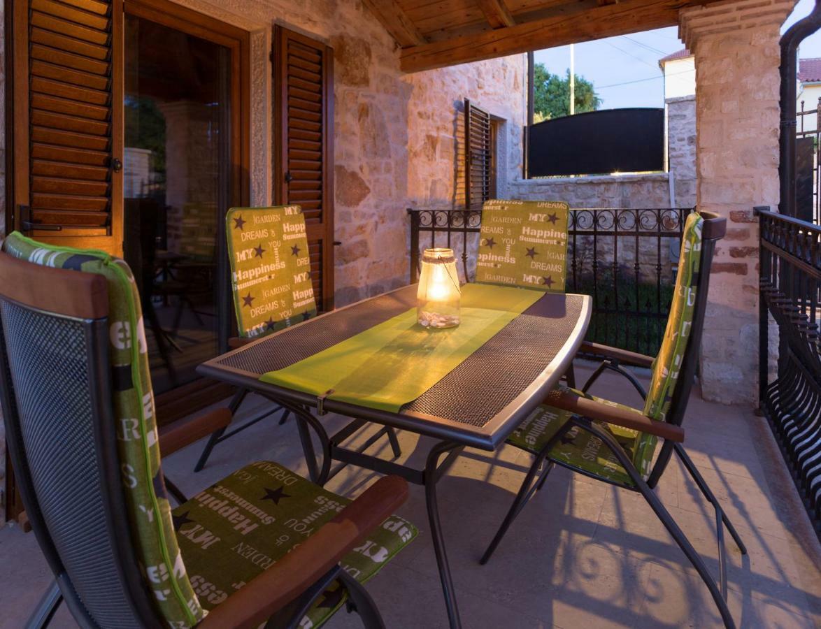 Apartments P&B Tar-Vabriga Zewnętrze zdjęcie