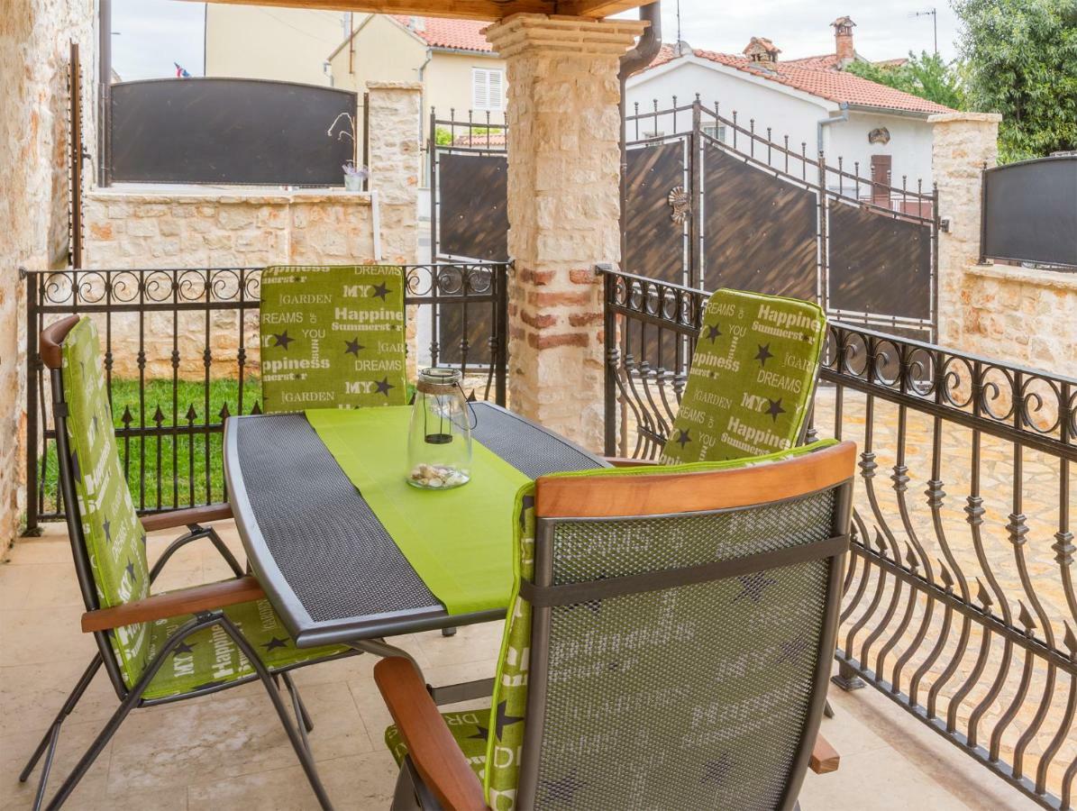 Apartments P&B Tar-Vabriga Zewnętrze zdjęcie